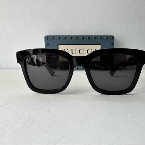 Authentic Gucci Smoke Square Men's Sunglasses GG0001SN 001 - Picture 4 of 8